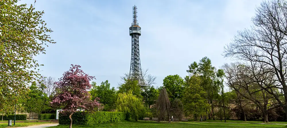 Petřín Praha,  rozhledna a park